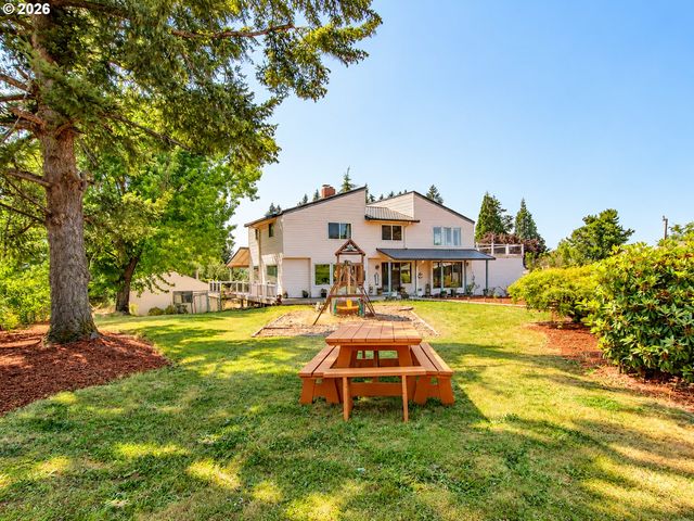 18191 S HOLLY Ln, Oregon City, OR 97045
