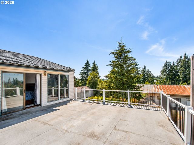 18191 S HOLLY Ln, Oregon City, OR 97045