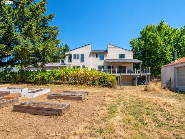 18191 S HOLLY Ln, Oregon City, OR 97045