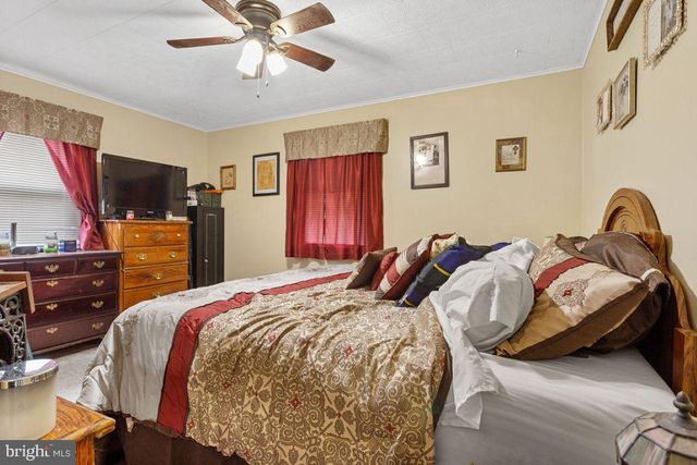 150 SHERMAN ST, Hanover, PA 17331