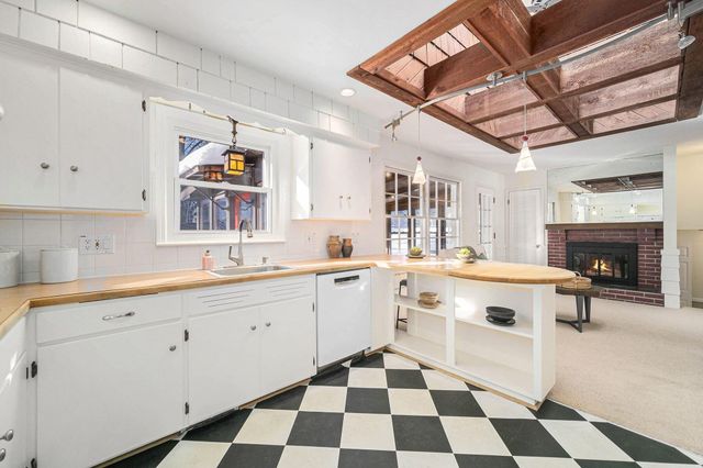 2205 Runnymede Boulevard, Ann Arbor, MI 48103