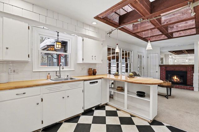 2205 Runnymede Boulevard, Ann Arbor, MI 48103