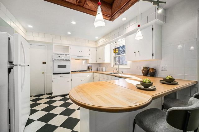 2205 Runnymede Boulevard, Ann Arbor, MI 48103