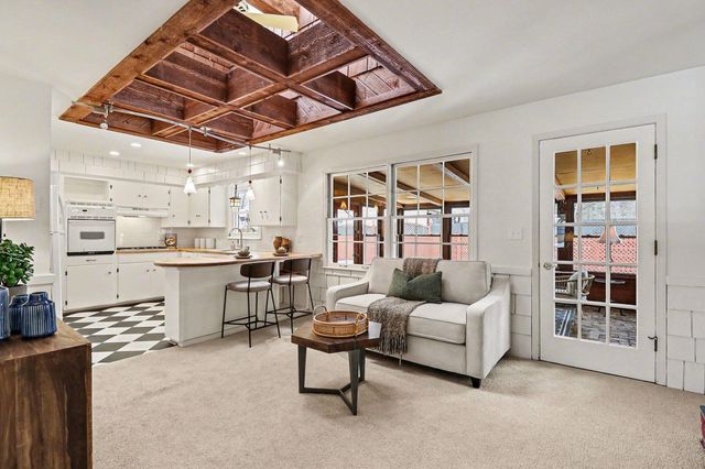 2205 Runnymede Boulevard, Ann Arbor, MI 48103