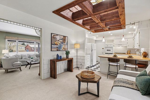 2205 Runnymede Boulevard, Ann Arbor, MI 48103