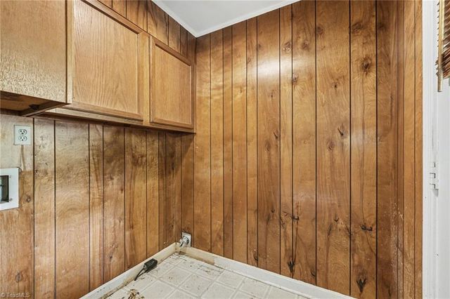 3621 Sawyer Drive, Winston-salem, NC 27105