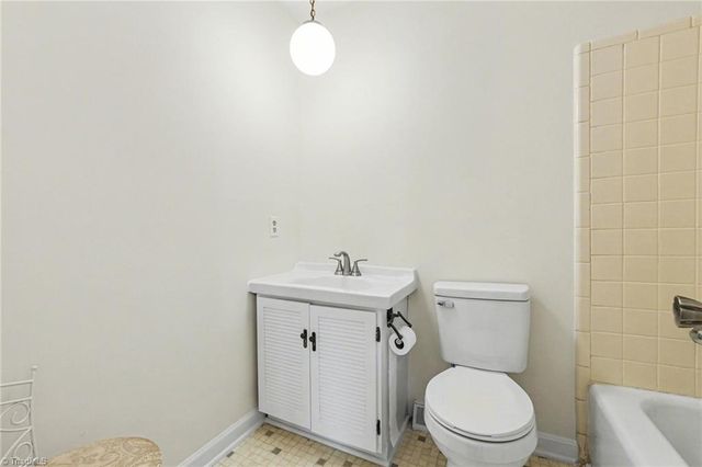 3621 Sawyer Drive, Winston-salem, NC 27105