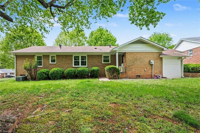 3621 Sawyer Drive, Winston-salem, NC 27105