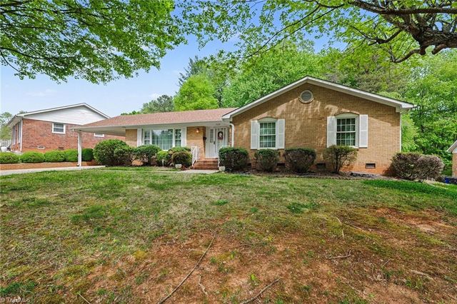 3621 Sawyer Drive, Winston-salem, NC 27105