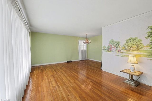 3621 Sawyer Drive, Winston-salem, NC 27105