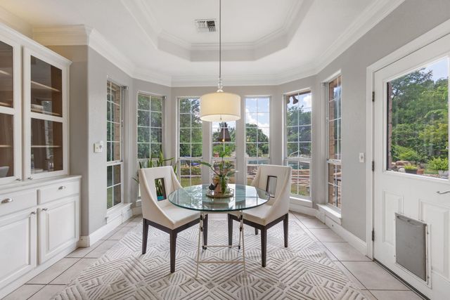 932 Vanguard ST, Lakeway, TX 78734
