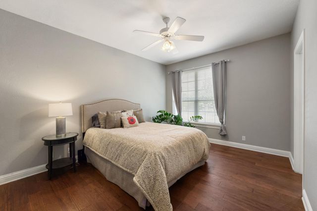 932 Vanguard ST, Lakeway, TX 78734
