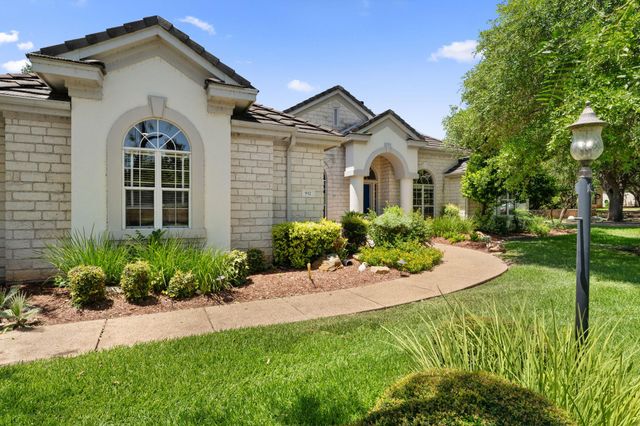 932 Vanguard ST, Lakeway, TX 78734