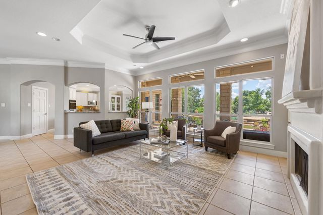 932 Vanguard ST, Lakeway, TX 78734