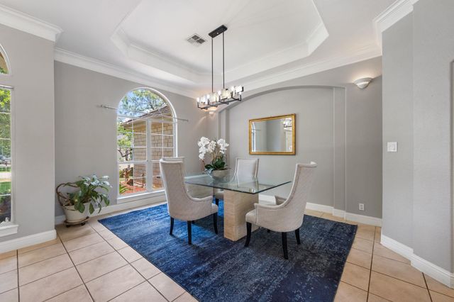 932 Vanguard ST, Lakeway, TX 78734