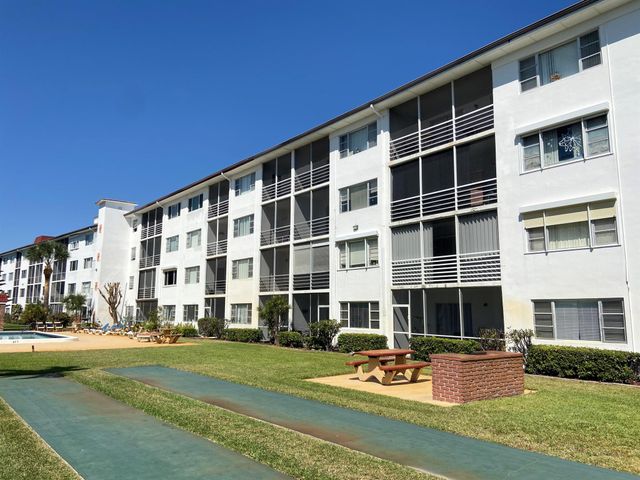 4500 N Flagler Drive B16, West Palm Beach, FL 33407