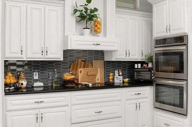 806 W Seminole Avenue, Pharr, TX 78577