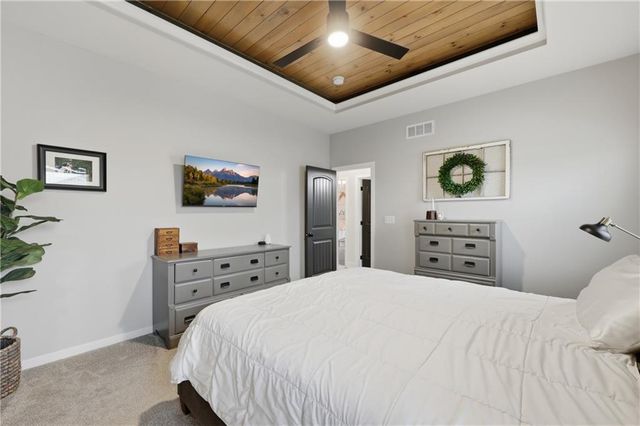 1313 NW Brentwood Drive, Grain Valley, MO 64029