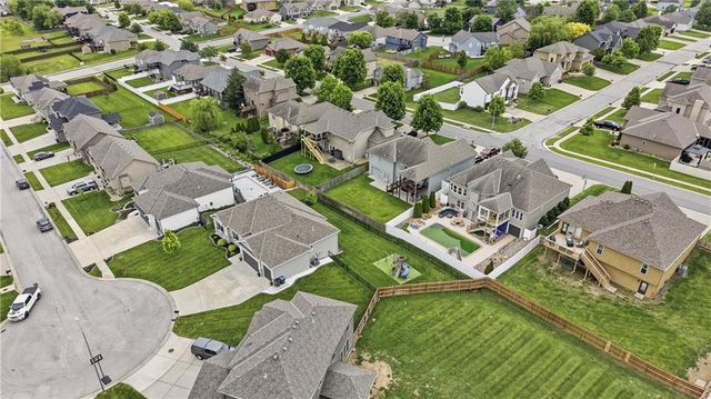 1313 NW Brentwood Drive, Grain Valley, MO 64029