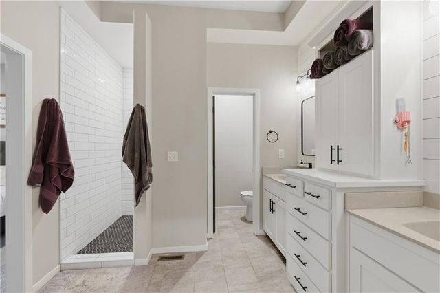1313 NW Brentwood Drive, Grain Valley, MO 64029