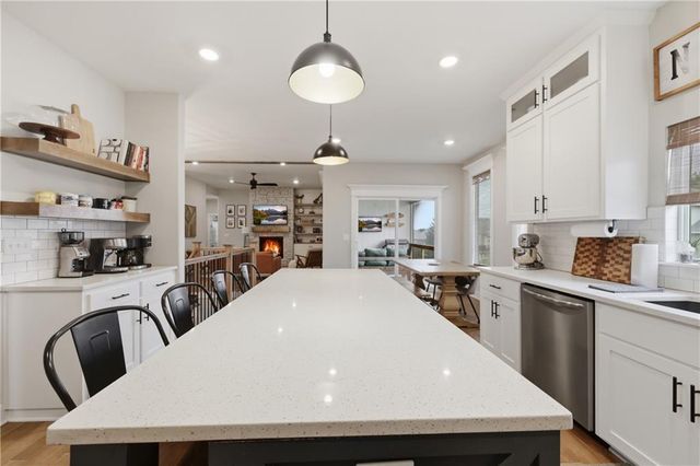 1313 NW Brentwood Drive, Grain Valley, MO 64029
