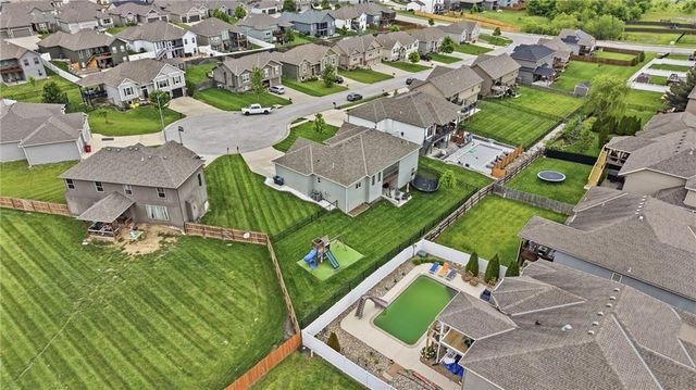 1313 NW Brentwood Drive, Grain Valley, MO 64029