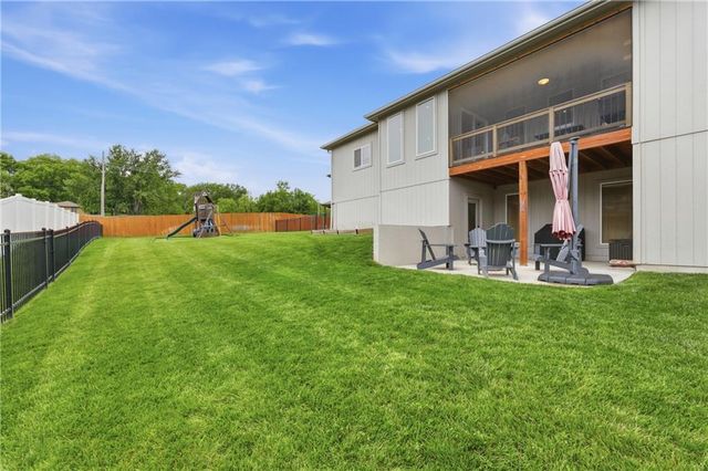 1313 NW Brentwood Drive, Grain Valley, MO 64029