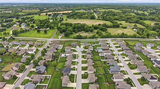 1313 NW Brentwood Drive, Grain Valley, MO 64029