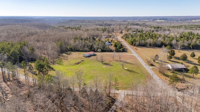 6602 High Meadow Ct, Nunnelly, TN 37137