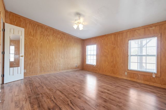 6602 High Meadow Ct, Nunnelly, TN 37137