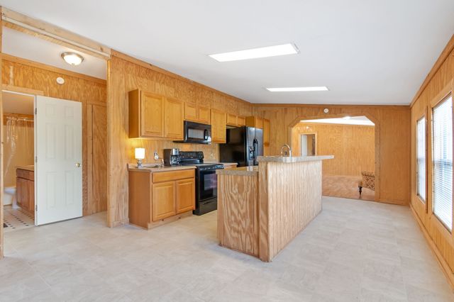 6602 High Meadow Ct, Nunnelly, TN 37137