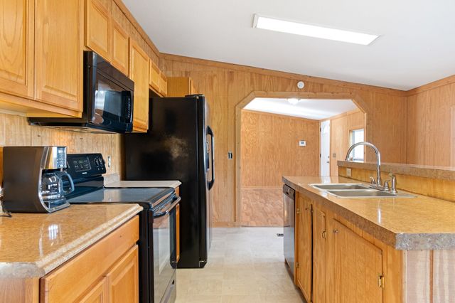 6602 High Meadow Ct, Nunnelly, TN 37137