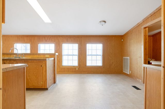 6602 High Meadow Ct, Nunnelly, TN 37137