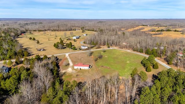 6602 High Meadow Ct, Nunnelly, TN 37137