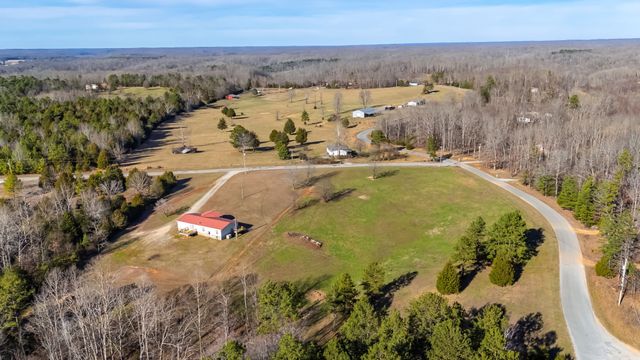 6602 High Meadow Ct, Nunnelly, TN 37137