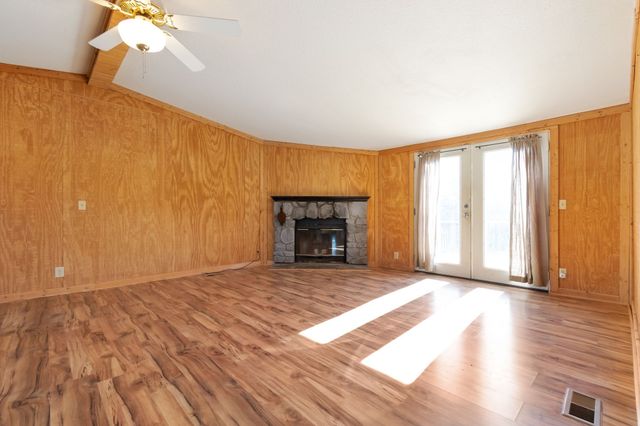 6602 High Meadow Ct, Nunnelly, TN 37137