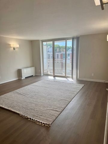 41 Park 404, Brookline, MA 02446