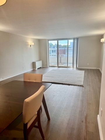 41 Park 404, Brookline, MA 02446