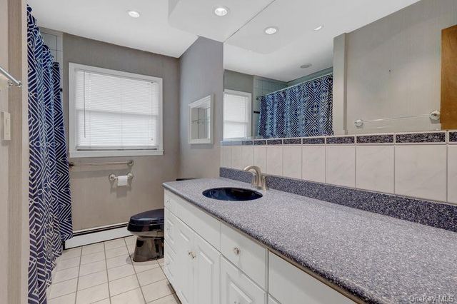 50 Independence Avenue, Babylon, NY 11702