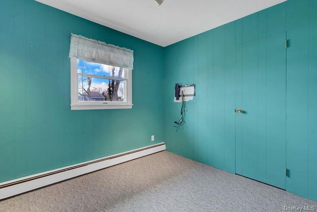 50 Independence Avenue, Babylon, NY 11702