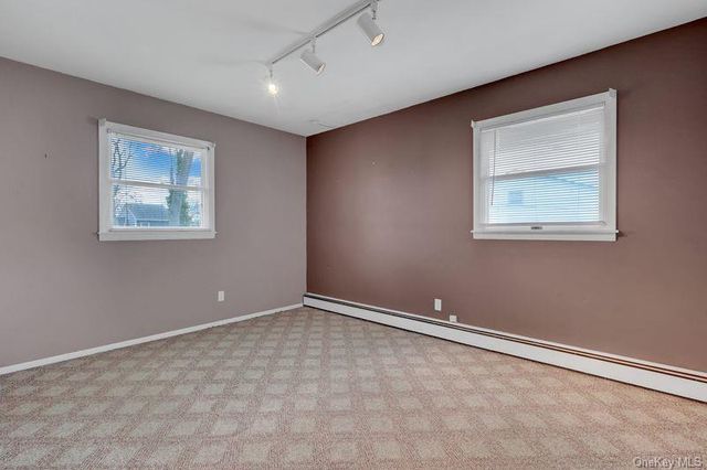 50 Independence Avenue, Babylon, NY 11702
