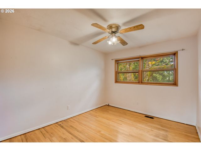 16315 Ne Holladay St, Portland, OR 97230