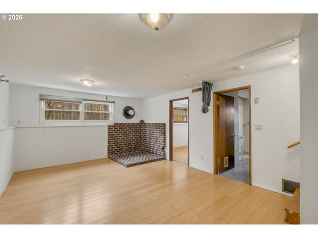 16315 Ne Holladay St, Portland, OR 97230