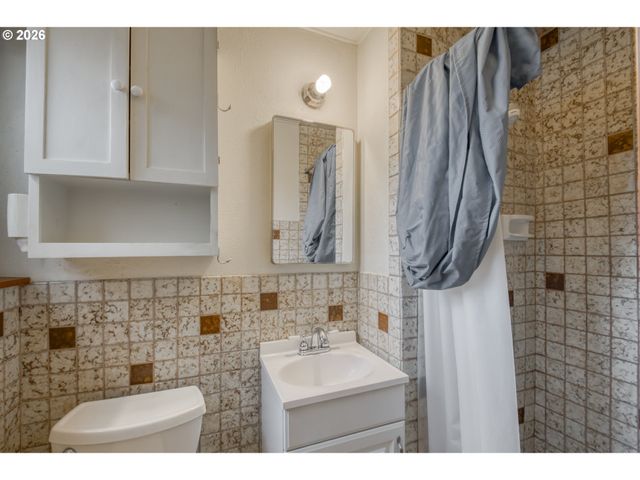 16315 Ne Holladay St, Portland, OR 97230