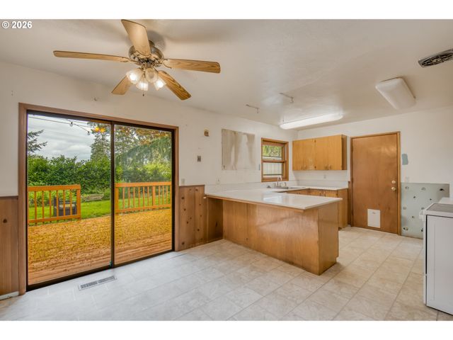 16315 Ne Holladay St, Portland, OR 97230