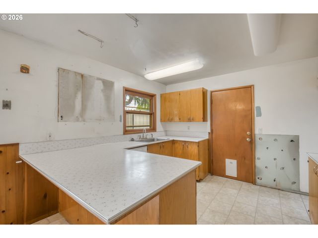 16315 Ne Holladay St, Portland, OR 97230