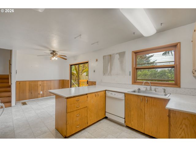 16315 Ne Holladay St, Portland, OR 97230