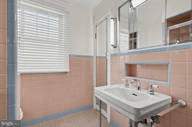 222 N BERLIN RD, Lindenwold, NJ 08021