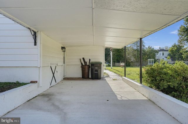 222 N BERLIN RD, Lindenwold, NJ 08021