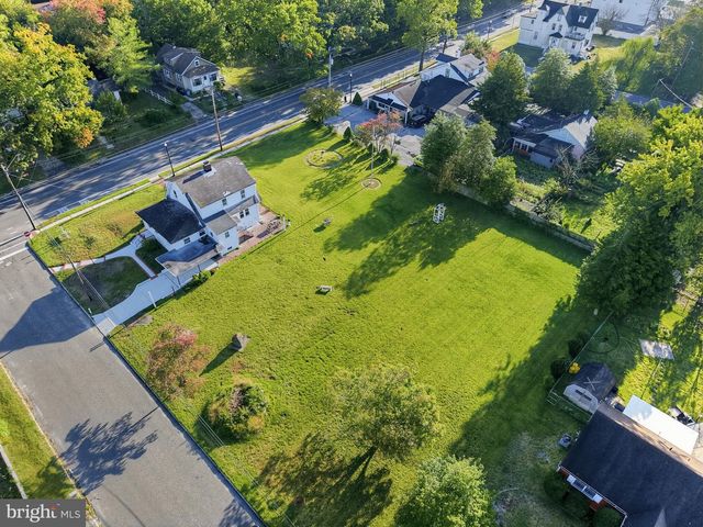 222 N BERLIN RD, Lindenwold, NJ 08021